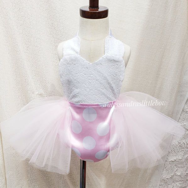 Light Pink Minnie mouse Inspired romper. Perfect for birthday parties, dress up and even as a halloween costume. *Romper only, headband is not included, sold separately. Custom orders welcomed Can be customized in any color combination and size!!  Handmade in the USA Pink Summer Tutu Dress For Costume Party, Pink Tutu Dress For Summer Costume Party, Pink Tutu Dress For Easter Dress-up, Pink Tutu Dress For Easter Party, Easter Party Fitted Tutu Dress, Cute Pink Tutu Dress For Costume Party, Pink Fitted Tutu Dress For Easter, Fitted Pink Tutu Dress For Easter, Cute Tutu Dress For Pageants