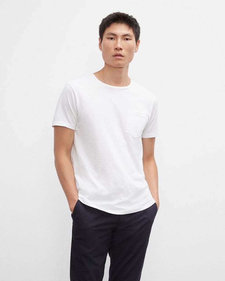 Men's Williams Pocket Tee | Club Monaco Casual Cotton T-shirt With Straight Hem, White Tops With Patch Pockets In Relaxed Fit, Relaxed Fit Cotton Tops For Everyday, Casual Tops With Relaxed Fit For Everyday, Casual Tops For Everyday Wear, Modern Cotton Tops With Side Pockets, Relaxed Fit Tops With Patch Pockets For Everyday, Everyday Relaxed Fit Tops With Patch Pockets, Everyday Cotton Tops With Patch Pockets