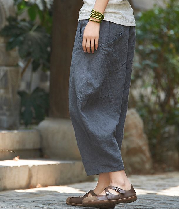 Silk cotton Organic color Loose Style Silk cottonSpring summer Autumn Women pants.loose style,soft and breathy organic 100% fabric,very special with it's loose design.this women pants also could be custom made any size. Material:Silk cottonwe custom made any size.Here is the size chart for your kind conference:Size: S :waist:64-94cm hips:94 cm length:88 cm M :waist:68-98cm hips:98 cm length:89 cm L :waist:72-102cm hips:102cm length:90 cm Measuring Method: Click to view the measurement method Shi Bloomer Pants, Leg Women, Women Casual Pants, Pants Elastic Waist, Organic Colors, Pants Loose, Summer Linen, Women Pants, Loose Style