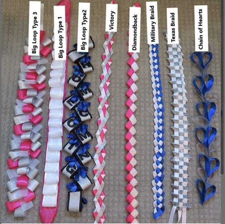 there are many different types of ribbons on the table with instructions to make them look like they were made out of plastic straws