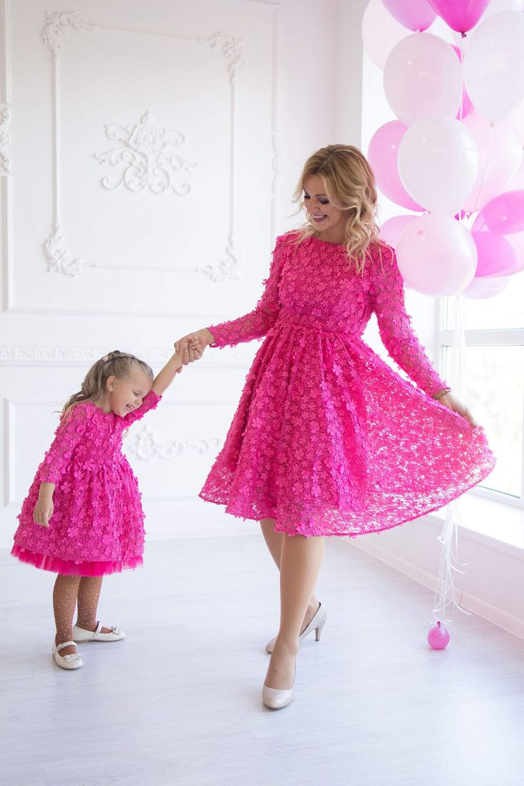 Mothers Daughter, Mother Photography, Mommy And Me Dress, Mother Daughter Wedding, Mother Daughter Fashion, Mother Daughter Dresses Matching, Dress Photoshoot, Mother Daughter Dress, Mommy And Me Dresses