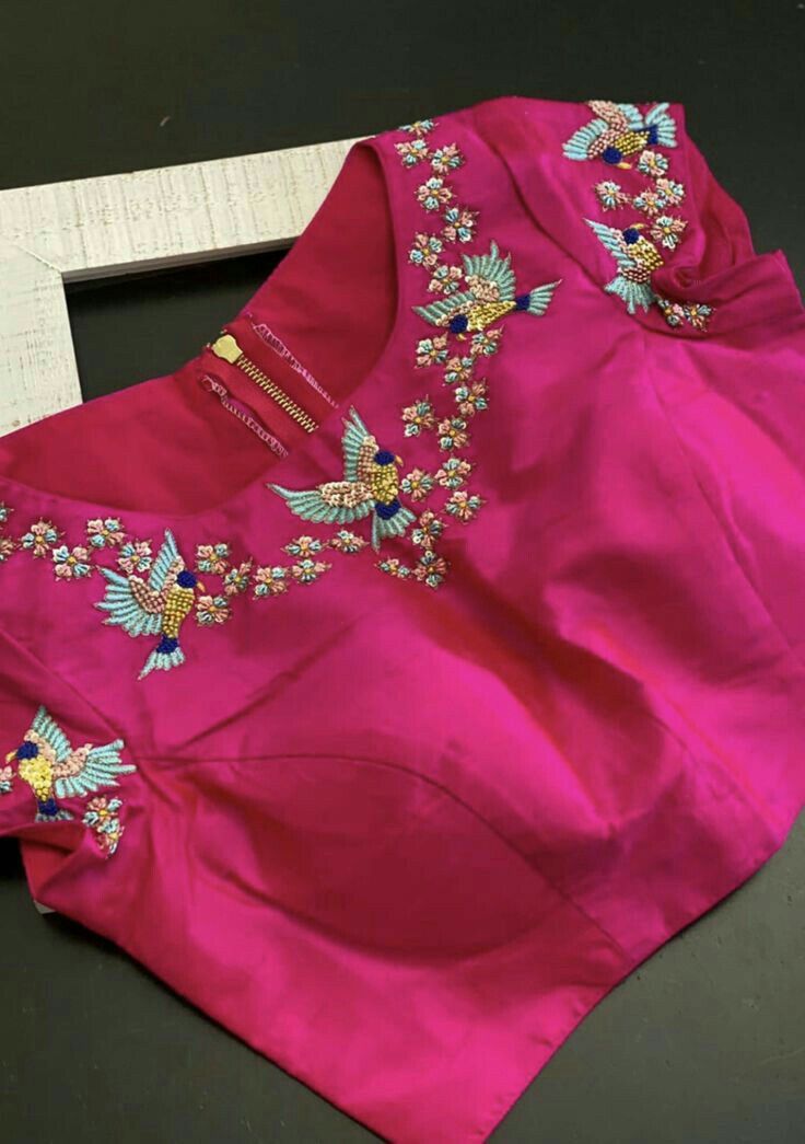 Stylish Blouse Design Backless, High Neck Blouse Designs Maggam Work, Blouse Designs For Wedding, Maggam Designs, Blouses Work, Blouse Works, Blouse Designs High Neck, Best Blouse Designs, New Saree Blouse Designs