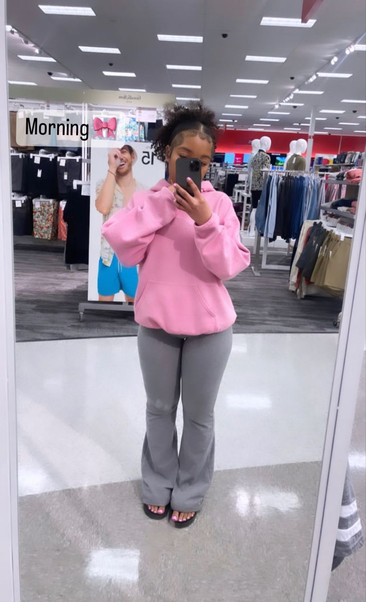 Pink Top Grey Pants Outfit, Cute Fall Outfits 2024, Mode Zara, Outfit Inspo Casual, Cute Lazy Day Outfits, Bible Notes, Cute Lazy Outfits, Lazy Day Outfits, Chill Outfits