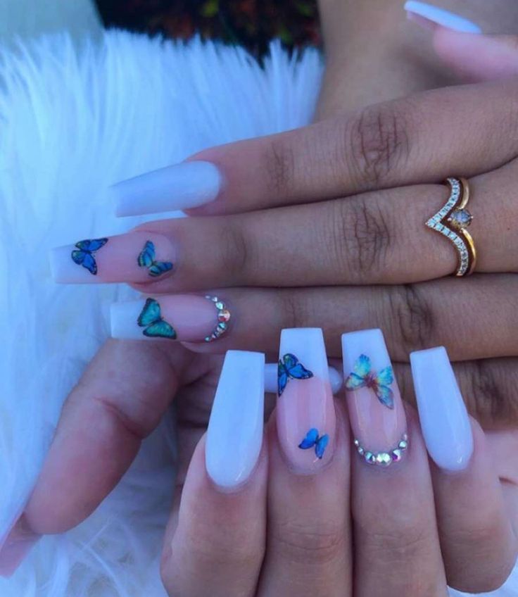 Classy Acrylic Nails Butterfly, Nail Ideas With Butterflies French Tip, White With Blue Butterfly Nails, Buterfluffy French Nails, Blue French Tip Nails With Butterfly, Short Acrylic Nails Designs Butterfly, Nail Design Blue And White, Nail Inspo With Butterflies, Acrylic Nails Ideas Butterfly