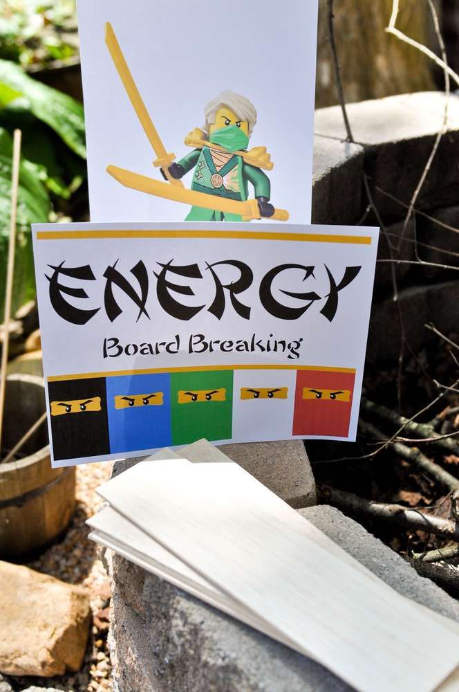 there is a sign that says energy board breaking