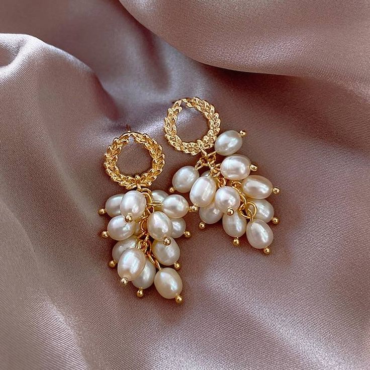 Strands Pearl Drop White Elegant Statement Earings Tassel Earring, Gold Jewelry Simple, Tassel Drop Earrings, Bridal Gold Jewellery Designs, Beaded Drop Earrings, Gold Earrings Designs, Wedding Jewelry Earrings, Jewelry Design Necklace, Bridal Gold Jewellery