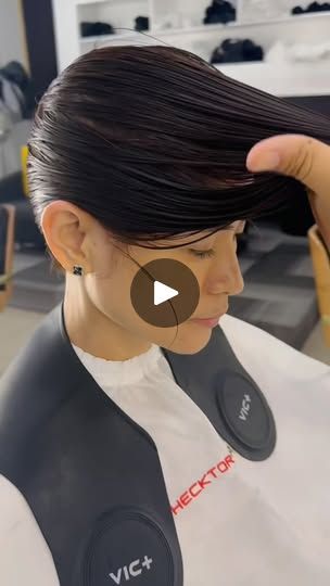 44K views · 5.4K reactions | Easy Way To Cut Shag Layers. ✂️

#brandinghairstyle #longlayershaircut #shaggyhair #haircut #hecktorsalon #hairstyle | HECKTOR’S SALON Shag Layers, Shaggy Hair, Long Layered Haircuts, Hair Cuts, Branding, Hair Styles, Hair