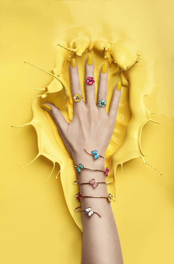 Creative Jewelry Photography, Vogue Editorial, Jewelry Photography Styling, Spring Nail Designs, Brighter Days, Nail Art Instagram, Common Thread, Beauty Products Photography, Hand Model