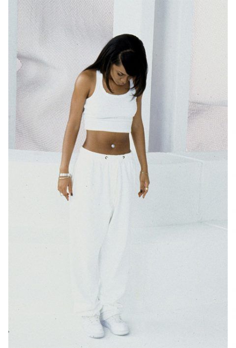 Aaliyah – The Official Website of Aaliyah Aaliyah Outfits 90s, Aaliyah Style 90s, 90s Rnb Fashion, Bare Makeup, Aaliyah Outfits, Aaliyah Dana Haughton, Aaliyah Pictures, 90’s Outfits, Aaliyah Style