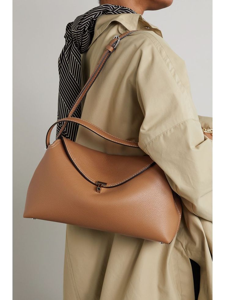 Tan Bag, Latest Bags, Bags Aesthetic, Trending Handbag, Mini Dress Casual, Bag Trends, 가을 패션, Classic Leather, Cloth Bags