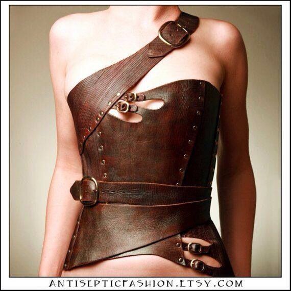 Corset 2011 Fashion Trends, Medieval Hairstyles, Mode Steampunk, Mode Tips, 2011 Fashion, Style Steampunk, Leather Armor, Gothic Steampunk, Legging Outfits