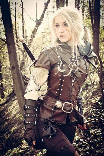 Medieval outfit idea. Girl in leather armor. Moda Steampunk, Mode Steampunk, Chloë Grace Moretz, Leather Armor, Fantasy Costumes, Cosplay Ideas, Fantasy Clothing, Steampunk Fashion, Fantasy Fashion