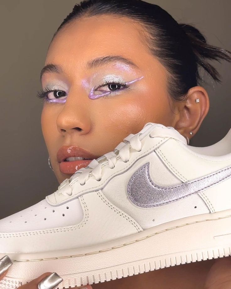 In collab with vegnonveg nike airforce 1 inspired hot glue eye makeup Hot Glue Makeup, Nike Airforce 1, Inspired Makeup, Hot Glue, Makeup Inspiration, Nike Air Force, Air Force, Eyeliner, Makeup Looks