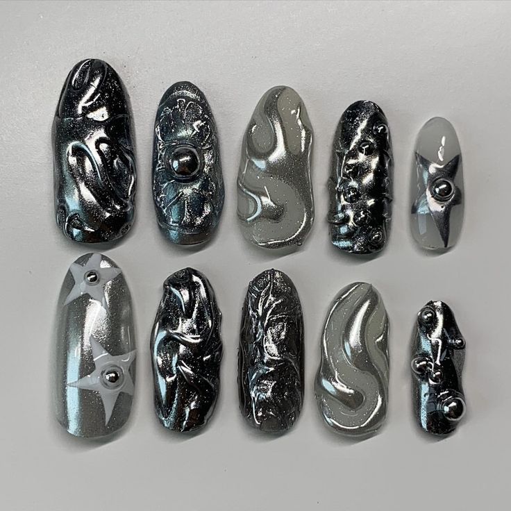 All posts • Instagram Gothic Nail Art Dark, Rock Nails Grunge, Goth Manicure, Silver Nails Acrylic, Nail Abstract, Punk Rock Nails, Cyberpunk Nails, Nail Art Dark, Silver Chrome Nails