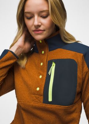 A Color-blocked Snap Up Fleece Pullover To Keep You Warm Until Spring. Sports Fleece Top With Pockets, Outdoor Half-zip Tops With Fleece Lining, Fleece Tops With Fleece Lining For Outdoor Activities, Outdoor Fleece Lined Tops, Cozy Outdoor Tops With Pockets, Winter Hiking Tops With Pockets, Cozy Outdoor Tops With Fleece Lining, Cozy Tops With Fleece Lining For Outdoor, Cozy Sports Top With Kangaroo Pocket