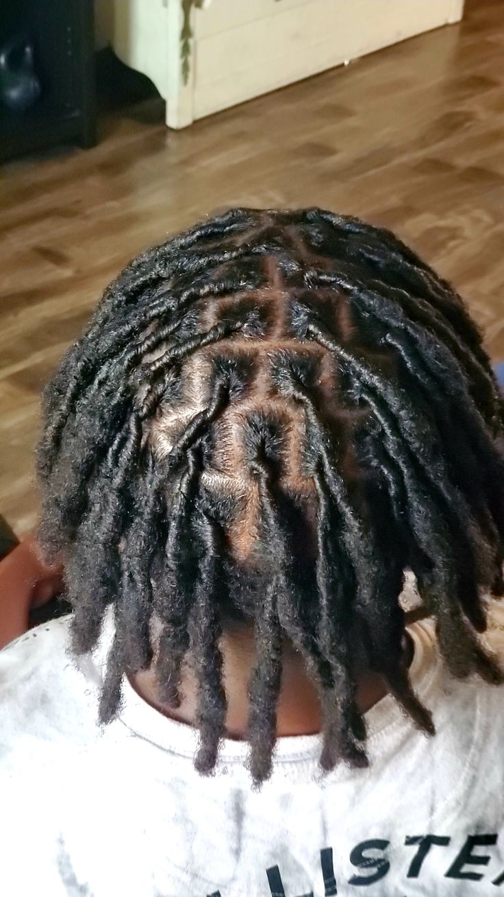 locs, natural hair, retwist, detox Retwist Dreads Hairstyles Men, Retwist No Style, Retwist Styles For Short Locs Men, Dreads Retwist Men, Retwist Locs Style Men Short, Men Retwist Styles, Loc Retwist Styles Men, Comb Twist Men, Instant Locs Men