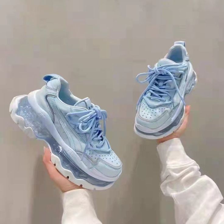 Light Blue Sneakers, Quince Stuff, Green Sports, Kawaii Shoes, Women Platform Shoes, Estilo Preppy, Sporty Casual, Sole Sneakers, Aesthetic Shoes