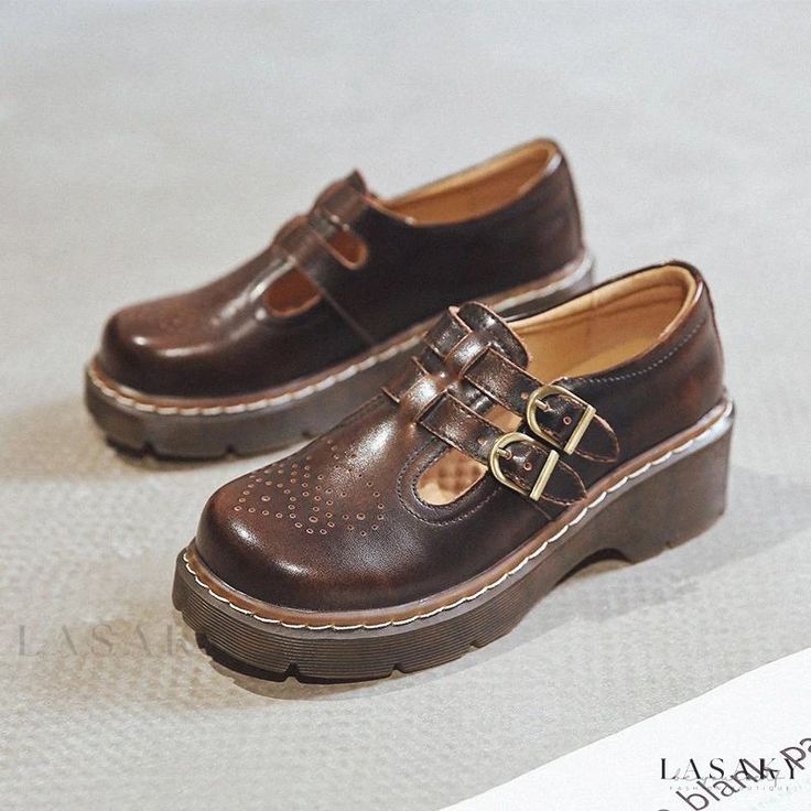 Lasaky - Luxurious Low-Heeled Mary Janes with Plush Inner Lining Brogues Womens, Mary Janes Shoes, Zapatos Mary Jane, 90s Fashion Men, Dr Shoes, Student Girl, Womens Mary Janes, Brown Leather Shoes, Mary Jane Shoes Womens