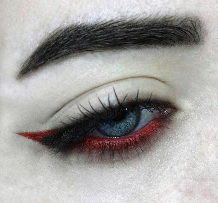 Red And Black Eyeshadow Looks, Black And Red Eye Makeup, Punk Eye Makeup, Red And Black Makeup, Black Goth Makeup, Magic Makeup, Under Eye Makeup, Red Eye Makeup, Barbie Makeup