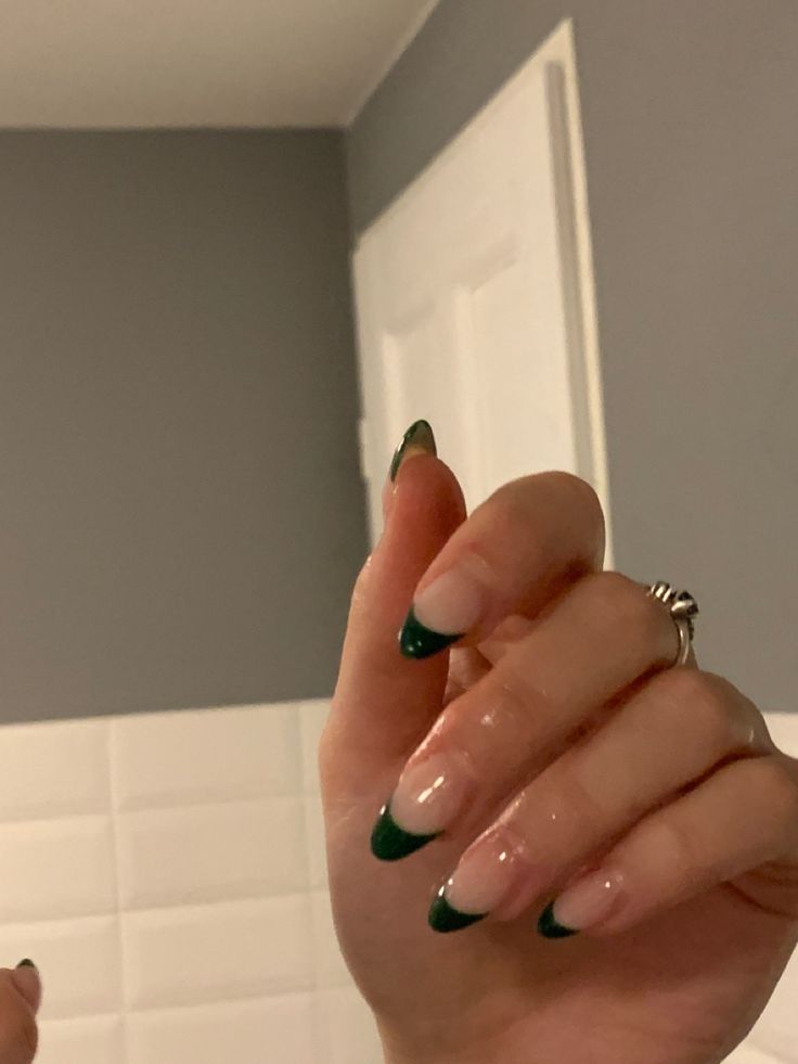 Nail Inspo For March, French Tip Dark Green, Dark Green French Tip Nails Almond, Hunter Green French Tip Nails, Green French Tip Square Nails, Dark Green Nails French Tip, Green Acyrilics Nails, Green French Tip Square, Christmas Nails Emerald Green