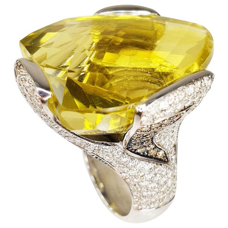 Topaz Jewelry, Bling Rings, I Love Jewelry, Gems Jewelry, Yellow Sapphire, Yellow Diamond, Baccarat, Topaz Ring, Exquisite Jewelry