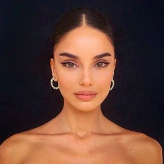 Mariam Mdzevashvili (@mdzevashvilimariami) • Instagram photos and videos Beauty Make-up, Natural Wedding Makeup, Trendy Makeup, Makeup Goals, Beautiful Makeup, Beauty Inspiration, Makeup Inspo, Pretty Face, Skin Makeup