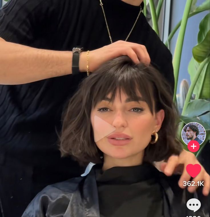 French Bob On Oval Face, Short Bob Wispy Bangs, French Bob Square Face, Shaggy Bangs Short Hair, French Bob With Bangs Wavy Hair, French Bob Fine Hair No Bangs, French Bob Wavy Hair, Messy Bob With Bangs, French Bob Round Face