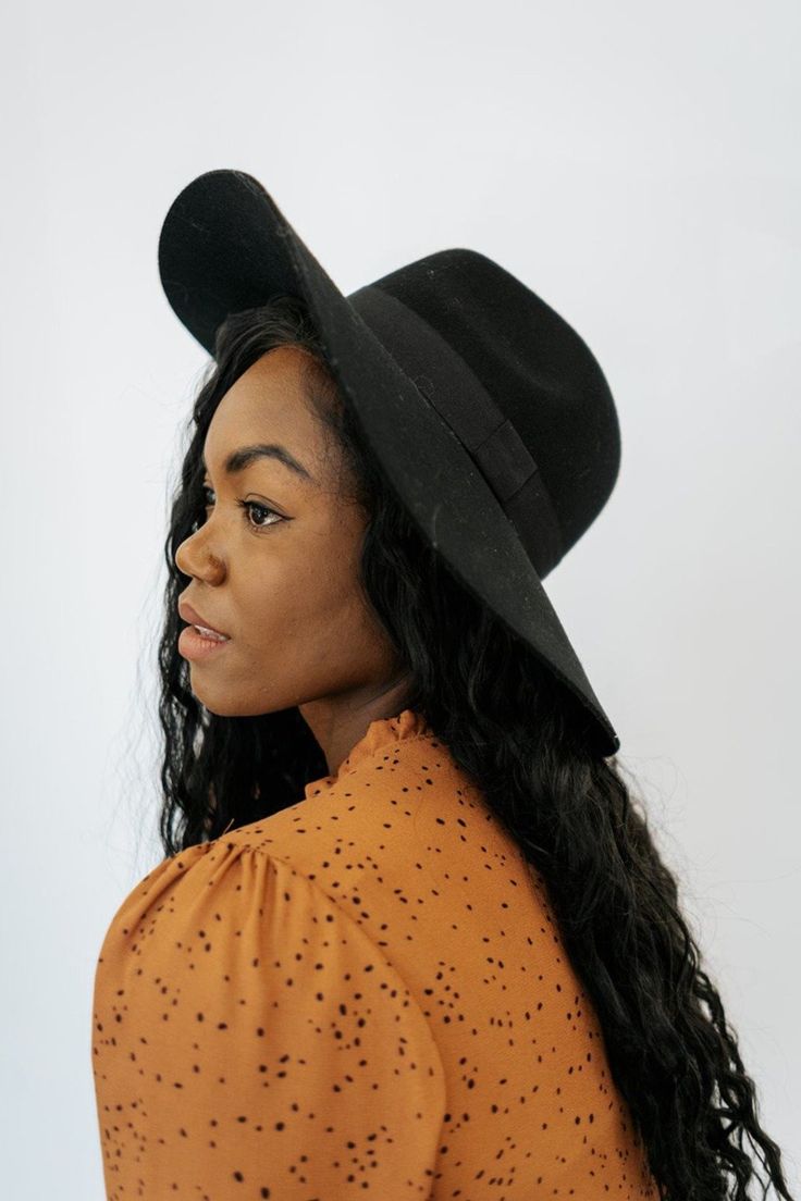 a year-round staple, the sienna looks chic with whatever you pair it with. we love the sienna's unstructured shape and soft wool material. if you're looking for your go-to hat, congrats - you've found it! the sienna has a 4 " brim and a 4.5 " crown. Elegant Felt Hat For Everyday Fall Wear, Elegant Everyday Felt Hat For Fall, Chic Flat Brim Felt Hat For Everyday, Chic Flat Brim Felt Hat, Chic Everyday Felt Hat With Short Brim, Chic Everyday Felt Hat With Flat Brim, Chic Wide Brim Boater Hat For Daily Wear, Everyday Wide Brim Fedora For Fall, Everyday Fall Fedora With Flat Brim