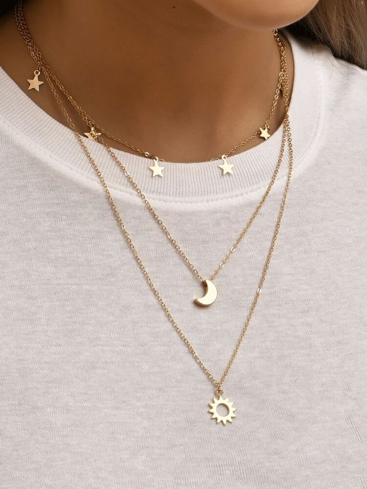 Bocas Anime, Sun And Moon Necklace, Women Choker Necklace, Necklace Moon, Womens Chokers, Layered Necklace Set, Star Chain, Gold Sun, Friendship Necklaces