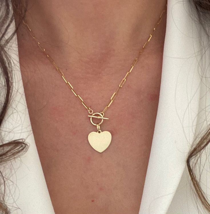 - Material 14k Yellow Gold - Paperclip Chain - Toggle clasp - Heart pendant 15mm Gold Lariat Necklace, Gold Heart Pendant, Turquoise Bead Bracelet, Toggle Necklace, Sherman Oaks, Gold Choker Necklace, Gold Choker, Everyday Earrings, Lariat Necklace