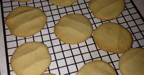 some cookies are cooling on a wire rack