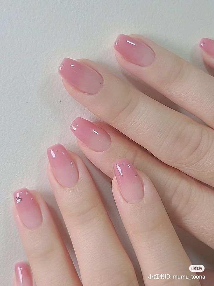 Pink Press On Nails Short, Soft Pink Gel Nails Art Designs, Soft Gel Nails Design Ideas, Pink Aesthetic Nails Short, Short Fake Nail Designs, Square Pink Nails Ideas, Pink Nude Nails Design, Soft Short Nails, Pink Soft Nails