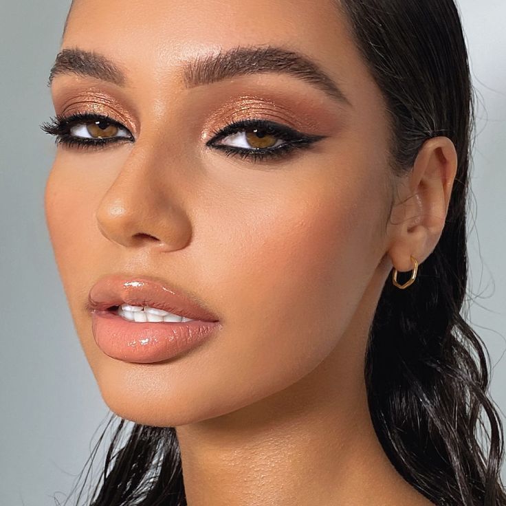 Jamilla Strand, Hair Makeup Looks, Natural Glam Makeup, Bronze Makeup, Evening Makeup, Natural Glam, Creative Makeup Looks, Glowy Makeup, Make Up Inspo