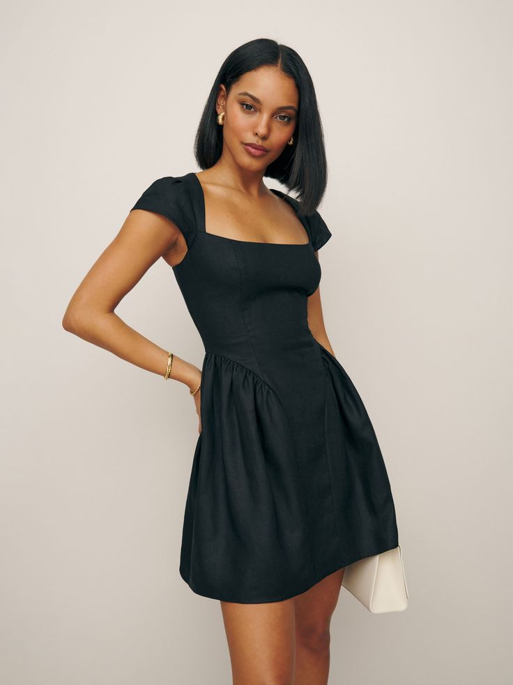 Don't flirt with me. Shop the Oaklyn Linen Dress from Reformation, a mini length dress with a square neckline, cap sleeves, and smocking at the back. Square Neckline Dresses, Pref Dresses, Classic Little Black Dress, Square Neckline Dress, Recruitment Outfits, Hoco Dress, Cap Sleeve Dress, Essential Dress, Grad Dresses