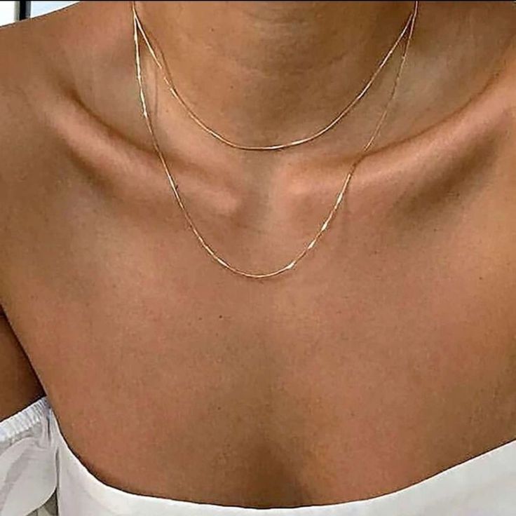 Minimalist Gold Chain Necklace Zinc Alloy Nwt, New With Tags Smoke Free Home Offers Welcome Ig @Lifeaskmscro Ships Same/Next Day #Gold #Chain #Boutique #Necklace #Jewelry Kpop Women, Gold Herringbone Chain, Minimalist Pendant, Gold Choker Necklace, Neck Chain, Trendy Necklaces, Gold Necklace Women, Chain Gold, Girls Necklaces