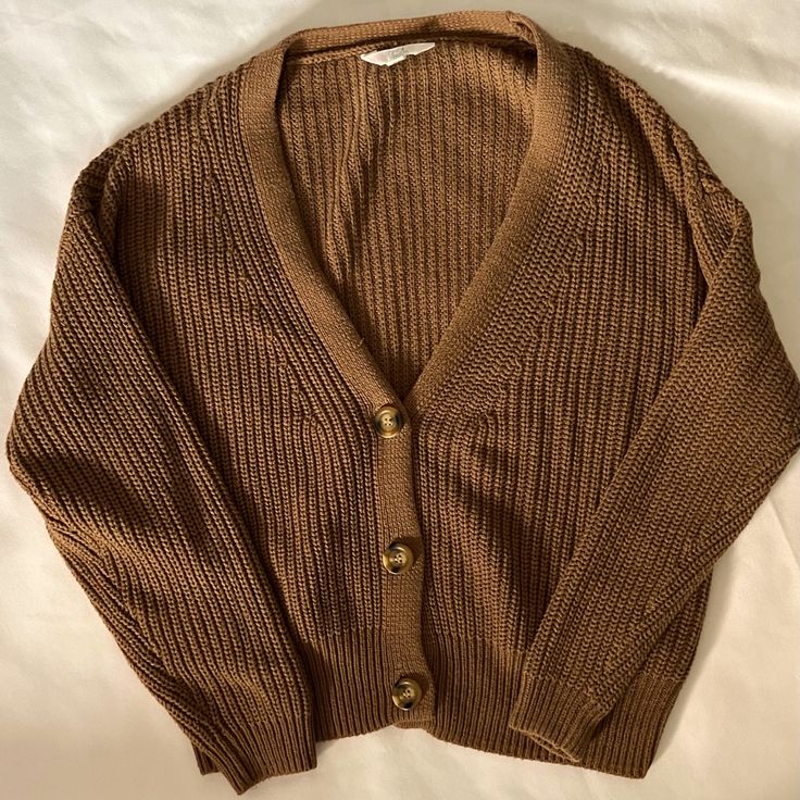 Never Used, Warm Material, Comfortable, Runs Large Brown Relaxed Fit V-neck Cardigan, Brown V-neck Relaxed Fit Cardigan, Oversized Brown Cardigan For Everyday, Oversized Brown Cardigan For Spring, Casual Brown Soft Knit Cardigan, Brown Relaxed Fit Cardigan, Trendy Oversized Brown Cardigan, Casual Brown Cardigan, Brown Soft Knit Outerwear With Relaxed Fit