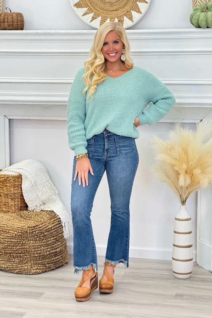 Neely is 5’6 wearing a size S/M. (4/6)Runs roomy! Measurements based on size small. Bust: OversizedLength: 25inMaterials:100% Polyester Curvy Dress, M 4, Outerwear Sweater, New Tops, Sea Foam, Small Bust, V Neck Sweater, Bottoms Pants, Short Tops