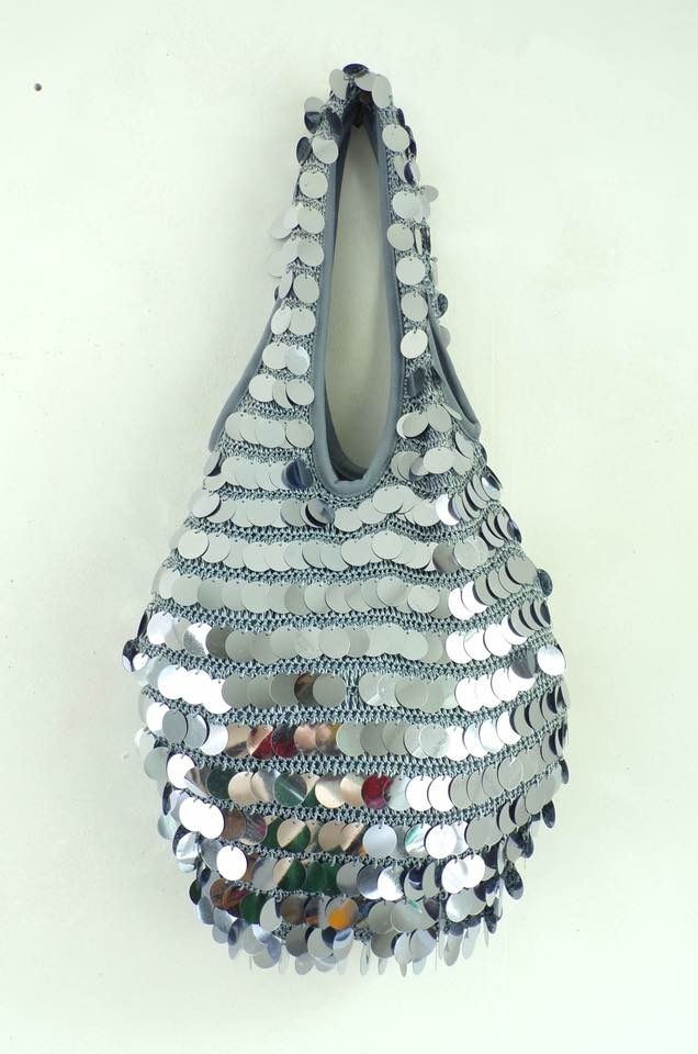 Sequin purse Y2k Bag Outfit, Jewerly Bag, Thrift Style, Japanese Handbag, Mcbling Fashion, Purse Outfit, Sequin Purse, Simple Fall Outfits, Sequin Bag