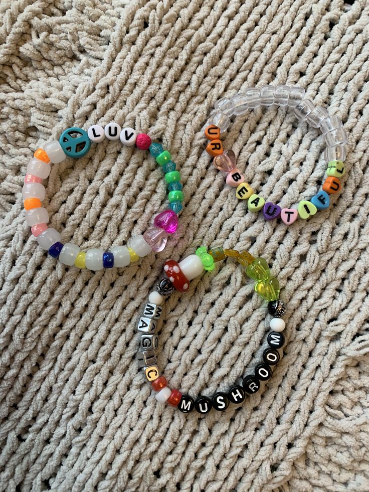 Magic Mushroom Kandi Kandi Bracelets Ideas, Mushroom Kandi, Rave Kandi Ideas, Rave Kandi, Kandi Ideas, Perler Ideas, Bracelets Ideas, Bracelets Beaded, Magic Mushroom