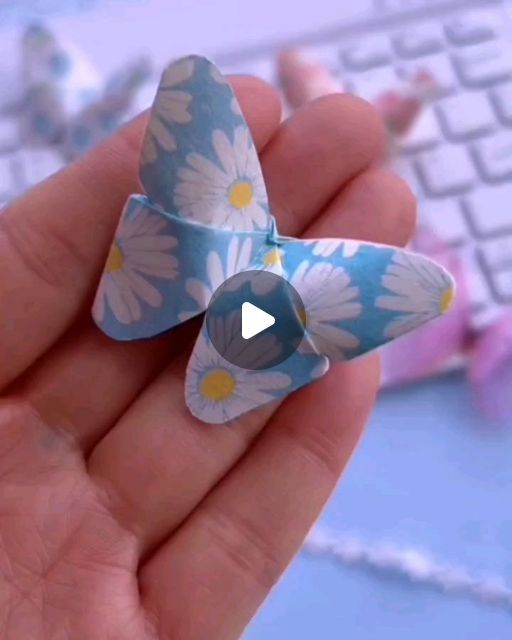 Arts And Crafts Butterfly, Paper Craft Butterflies, Origami Art Butterfly, How To Fold Paper Butterflies, Folded Paper Butterfly, Folding Butterfly Paper Crafts, Butterflies Paper Crafts, Construction Paper Butterflies, Origami With Paper