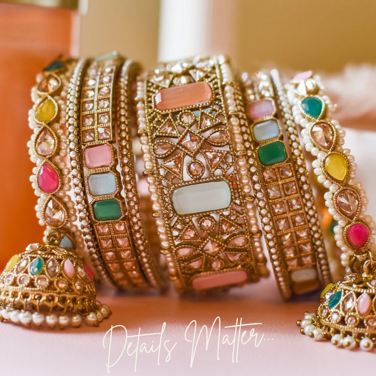 Meenakari Jewellery, Beautiful Stones, Bangles Jewelry Designs, Bridal Bangles, Bridal Jewellery Indian, Fancy Jewellery, Bangle Designs, Bangle Set, Traditional Jewelry