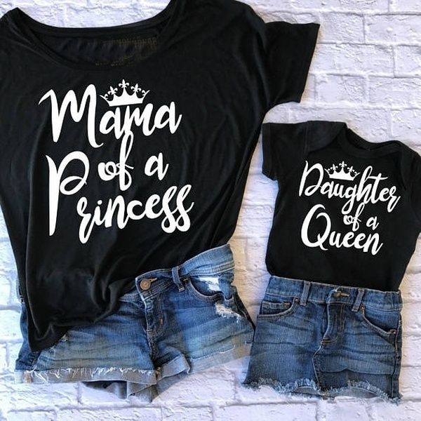 Matching Clothes Couple, Mama And Daughter, Mother Daughter Shirts, Mom And Daughter Matching, Matching Clothes, Family Women, Mommy And Me Shirt, Daughters Shirt, Mom And Daughter