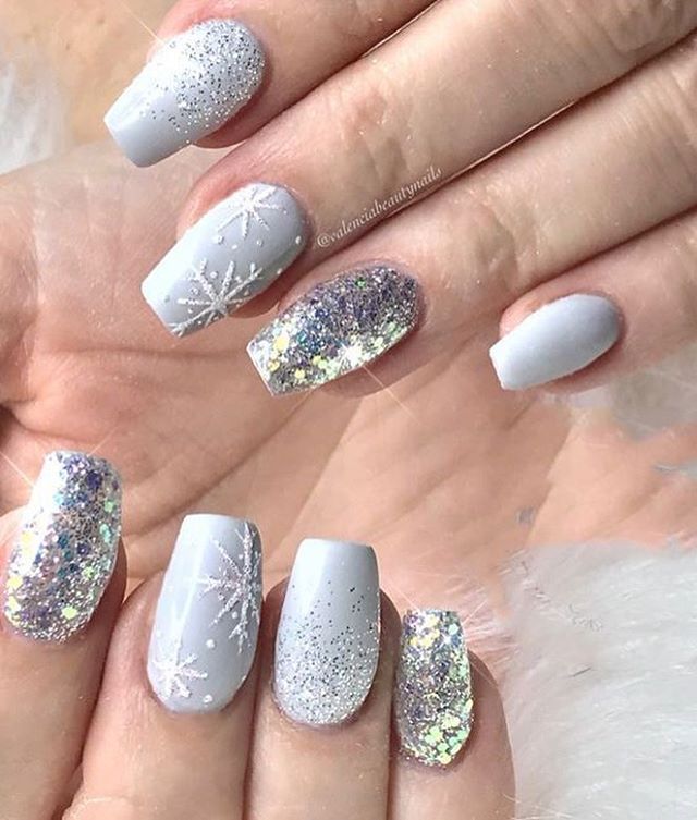 Light Nails, Winter Nails Acrylic, Nail Colors Winter, Christmas Gel Nails, Snowflake Nails, Christmas Nails Acrylic, Super Nails, Winter Nail Designs, Trendy Nail Design