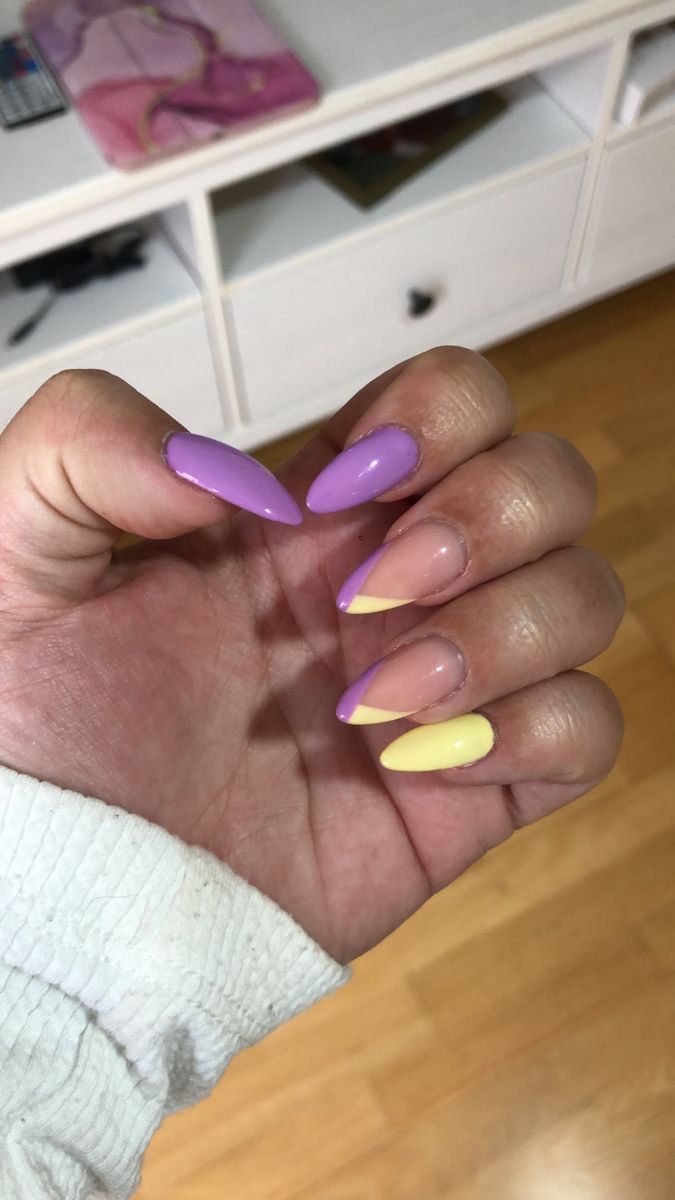 Yellow And Purple Nails Ideas, Purple And Yellow Nail Ideas, Light Purple And Yellow Nails, Lilac Yellow Nails, Purple And Yellow Nail Art, Purple And Yellow Nails Acrylic, Lavender And Yellow Nails, Lilac And Yellow Nails, Purple And Yellow Nails Designs