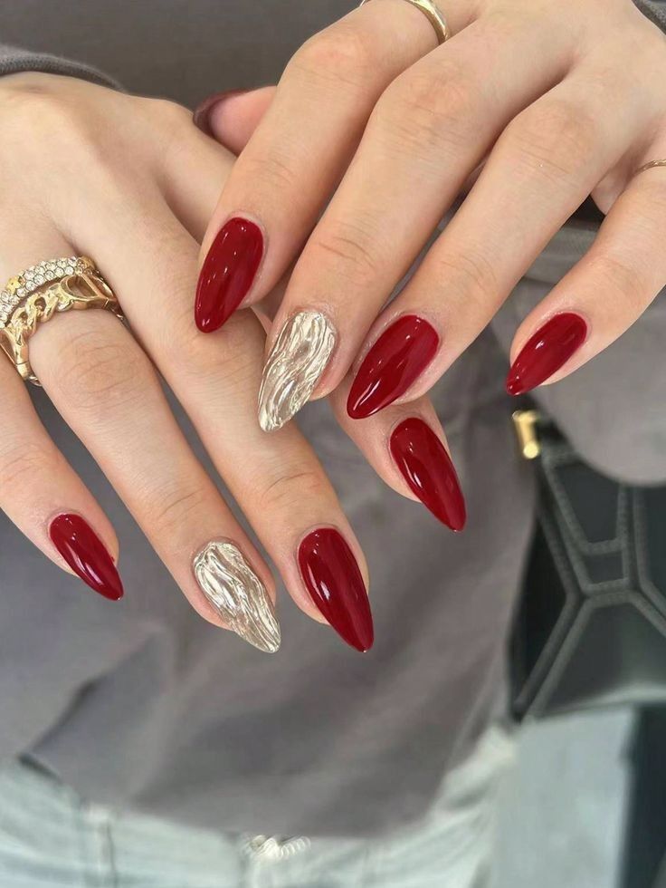 Red Color Nail Designs Art Ideas, 2 Hands Different Color Nails, Red Nail Simple Design, Red Designs Nails, Simple Red Nails Designs, Red Nails With Art, Red Nails Inspo Almond, Red Long Nails Designs, Nails Red Design Ideas