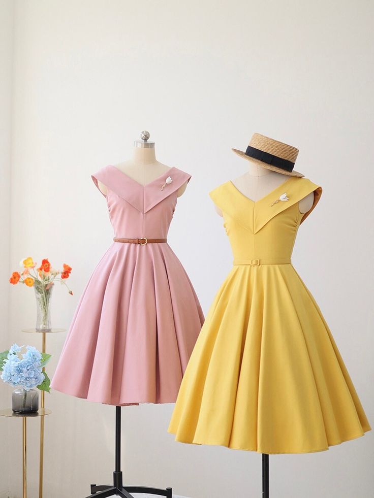 1950's Elegant Vintage Style Dress -  V-neck Swing Dress - Audrey Hepburn Inspired  Comes with belt made with same material as the dress. Material: Dress 57% Cotton, 38% Nylon, 5% Spandex                   Lining 95% Polyester, 5% Spandex  Sizes: S - bust 84cm, waist 66cm, length 103cm  M - bust 88cm, waist 70cm, length 103cm (only pink available) L - bust 92cm, waist 74cm, length 104cm XL - bust 96cm, waist 78cm, length 105cm Hello and welcome to my shop! I am new to Etsy but not to this business. All our dresses are handmade with high quality fabrics by skilled tailors. Rest assured, the dress you see in the picture is the dress that you will receive. Our dresses are priced very competitively to bring you the best value. About Size All sizes listed are external sizes of the clothing, not Vintage Shoot, Audrey Hepburn Inspired, Vintage Bakery, Sunday Clothes, 1960s Dresses, 1950s Dresses, Gown Suit, Material Dress, 50s Dresses