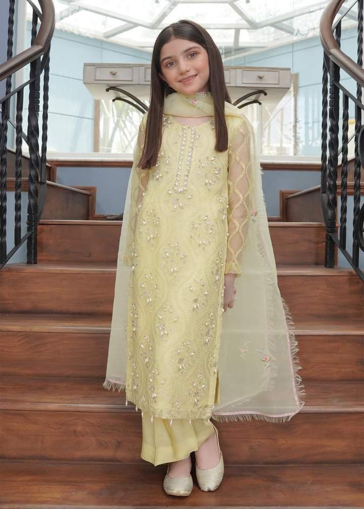 Lemon Colour Dress, Embroidery With Ribbon, Dress Design Indian, Kids Dress Design, Indian Dresses For Kids, Bridal Couture Week, Wedding Dresses For Kids, Eid Outfits, Kids Dress Patterns