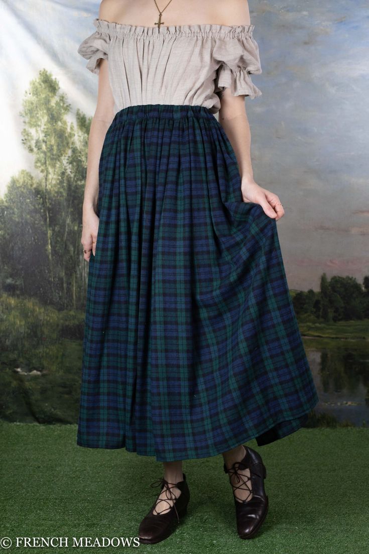 Light And Dark Academia, Dark Green Skirt, Flannel Skirt, Outlander Claire, Trip Outfit, Scotland Trip, Blue And Green Plaid, Fair Outfits, Old Fashion Dresses