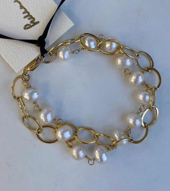 Helen Wang Jewelry Bracelet handmade with 14K Gold-Filled Flat Ovals and A Grade Pearls. Handmade Jewelry Bracelets, A Grade, Jewelry Bracelet, Bracelet Handmade, Handmade Bracelets, Gold Filled, Jewelry Bracelets, Beaded Bracelets, Bracelet