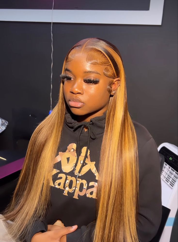 Crimp Frontal Hairstyles, Brown Frontal Wig Hairstyles, Blonde And Brown Lace Front Wigs, Brown Frontal Wig With Blonde Highlights, Blonde Highlight Lace Front Wig, Blond Lace Front Wig Dark Skin, Straight Frontal Wig Hairstyles, Wig Colors Black Women, Honey Blonde Highlights Lace Front Wig